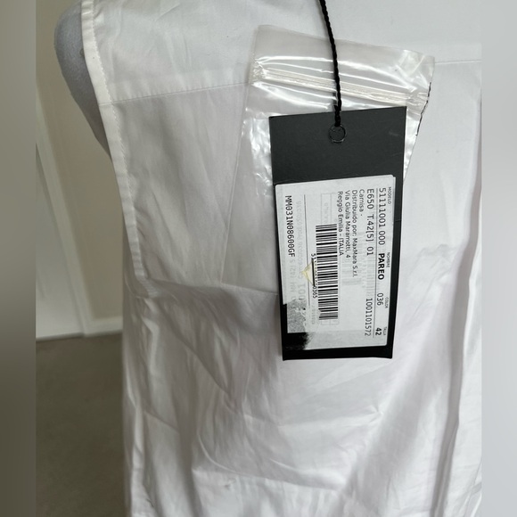 NWT MaxMara Weekend Sleeveless White with Blue Embroidered Top Size 8 - Picture 6 of 10